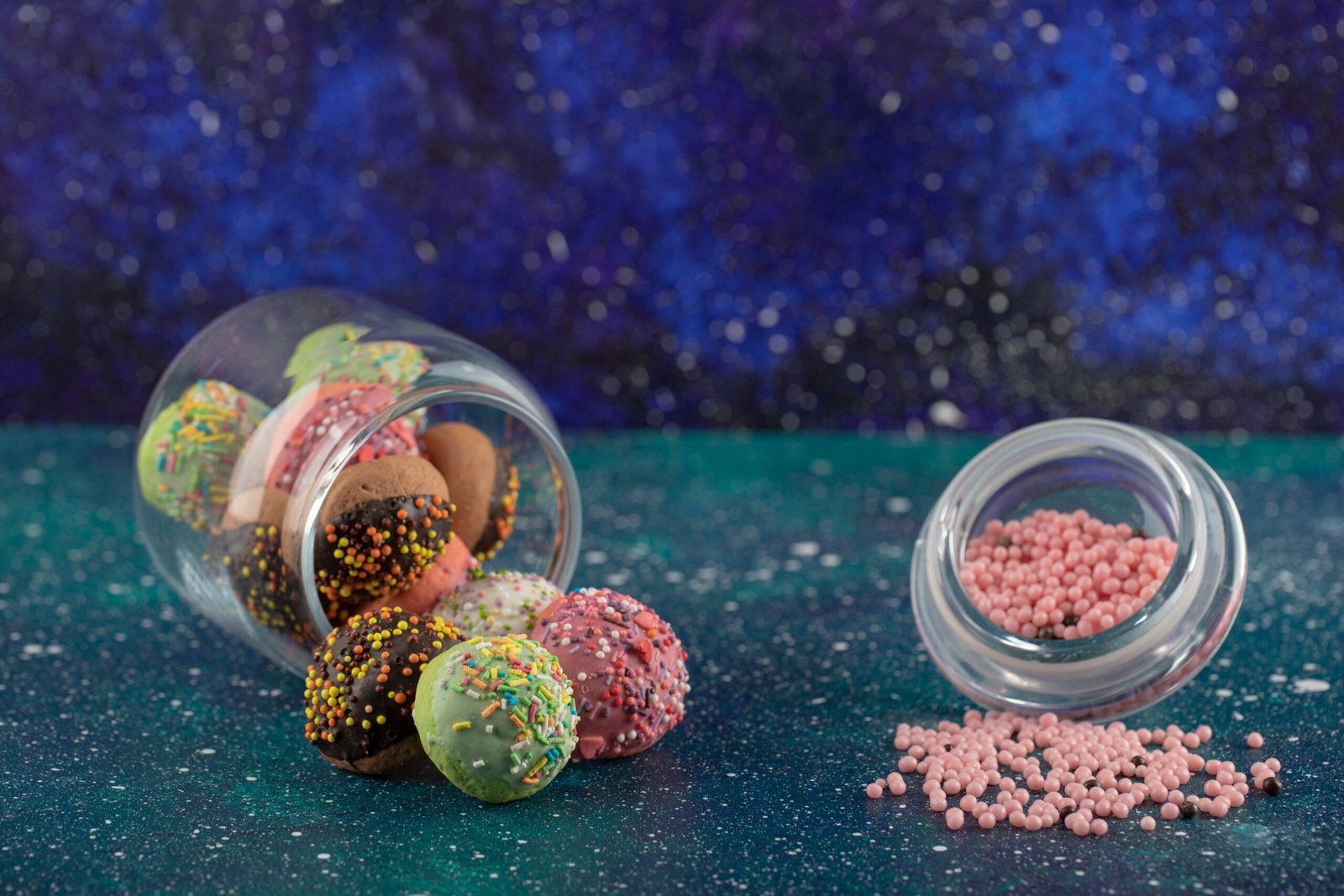 Alien Zours Strain Benefits, Effects & Sour Candy High