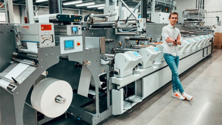 How a modern label factory Supports Efficient Business Operations